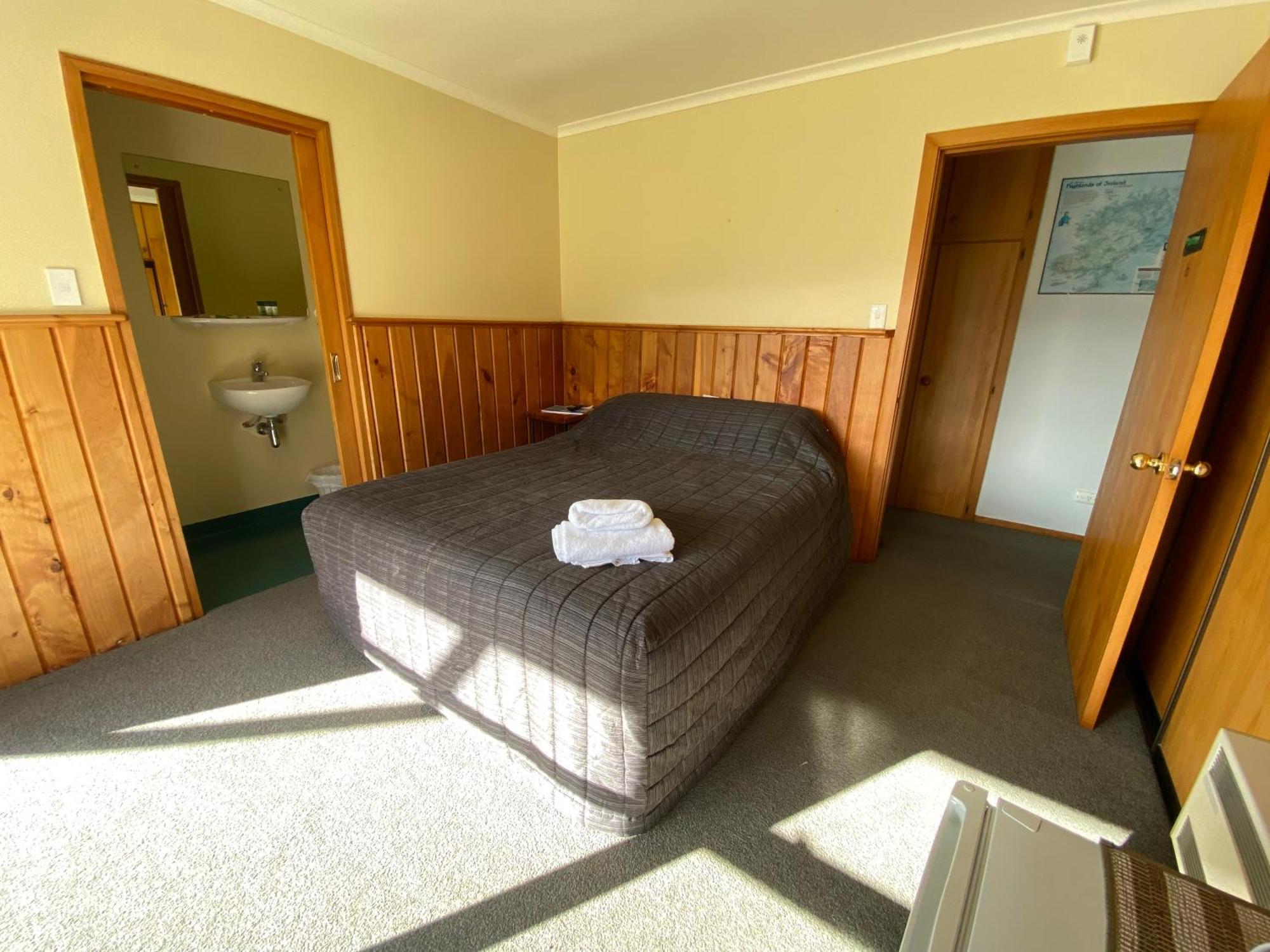 Donegal House Hotel ไคคูรา ภายนอก รูปภาพ